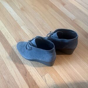 CROCS Women's Dark Gray Lace-Up Boots